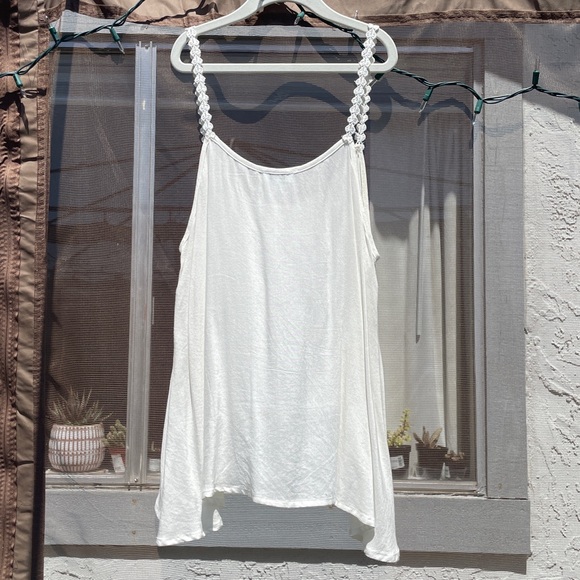 Tobi White Crop Tank Top - Picture 2 of 6